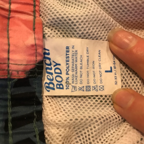 floral swim trunks - Picture 5 of 6